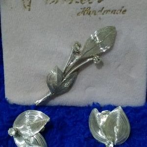 Princess pin and earrings